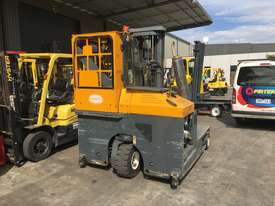 3.0T Diesel Multi-Directional Forklift - picture2' - Click to enlarge