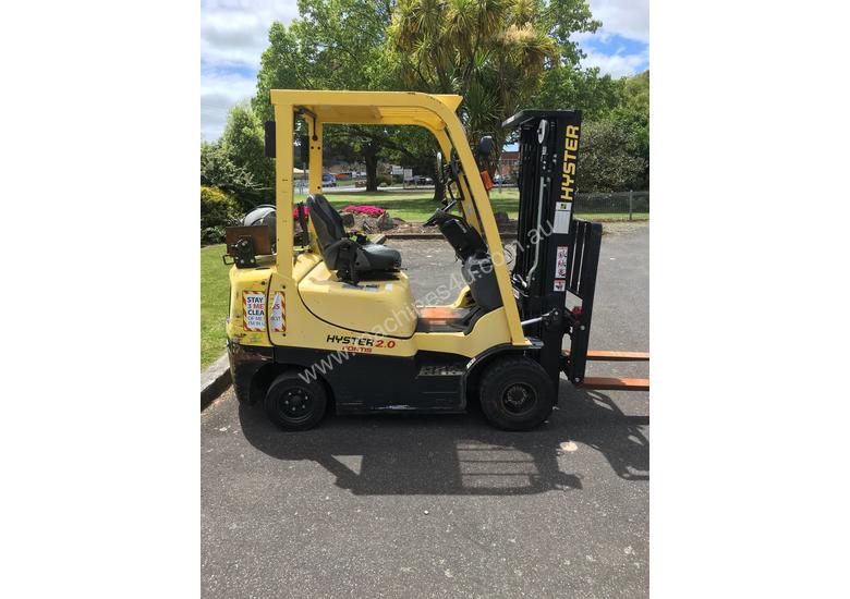 caption 2.0T LPT Counterbalance Forklift
