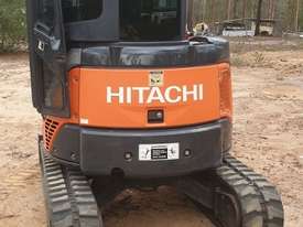 Hitachi 3 tonne Mini Excavator Low hours - picture1' - Click to enlarge