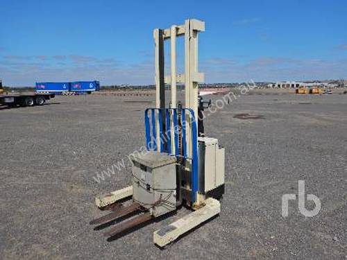 CROWN 30WTF154A Electric Forklift