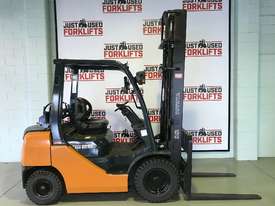 TOYOTA FORKLIFTS 32-8FG25 S/N 32893 DELUXE EFI ENGINE Factory in built weight gauge  - picture0' - Click to enlarge