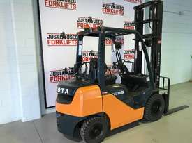TOYOTA FORKLIFTS 32-8FG25 S/N 32893 DELUXE EFI ENGINE Factory in built weight gauge  - picture1' - Click to enlarge