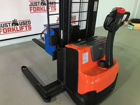  BTE SWE120S SN6114330 WALKIE STACKER PEDESTRIAN FORKLIFT  - picture1' - Click to enlarge