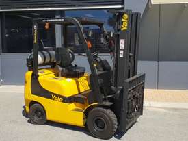 Yale 2000kg LPG Forklift with 4800mm 3 Stage Container Mast - picture0' - Click to enlarge