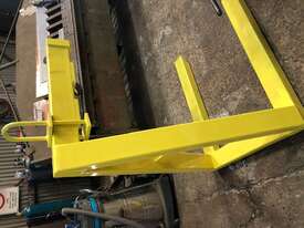 Crane Pallet Lifter/ Hook - picture0' - Click to enlarge