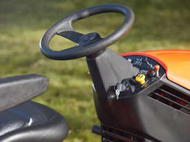Kubota T2090BR Ride-On Mower - picture2' - Click to enlarge