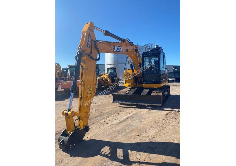 caption 2016 JCB JZ140DLC U3826