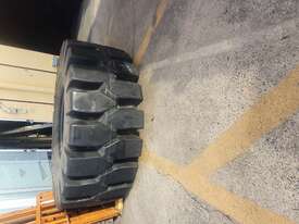 Toyo L5 Loader Tyres 29-5x29 - picture0' - Click to enlarge