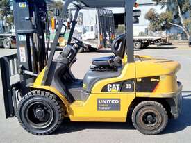 Used 3.5T Cat Diesel Forklift DP35NT-C - picture1' - Click to enlarge