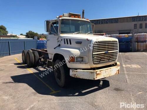 1989 Ford Louisville L8000