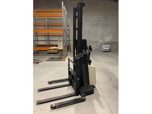 Walkie Stacker Forklift