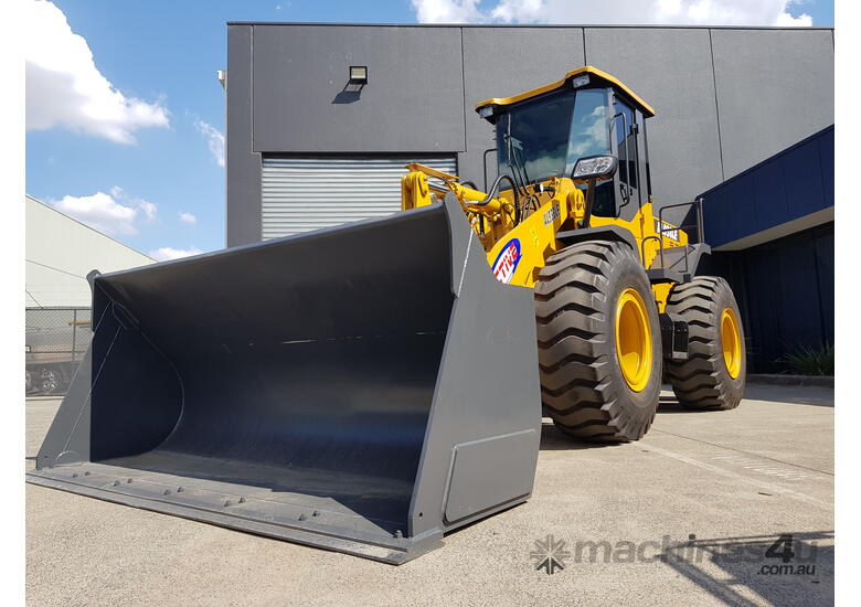 14.5T Wheel Loader w/ Cummins Engine, Heavy Duty Quick Hitch, 2.5m3 GP Bucket & Pallet Forks