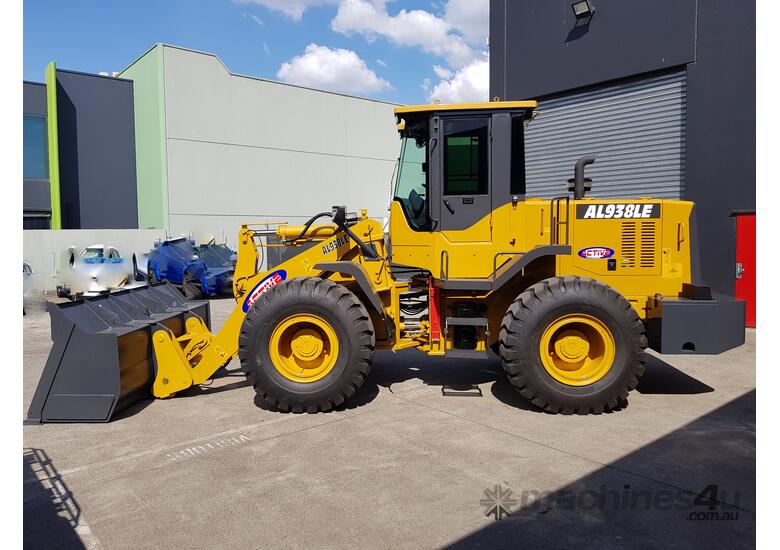 14.5T Wheel Loader w/ Cummins Engine, Heavy Duty Quick Hitch, 2.5m3 GP Bucket & Pallet Forks