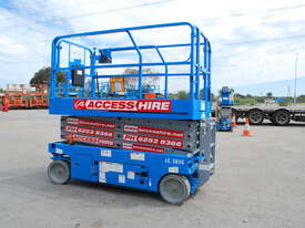 Genie GS1932 Electric Scissor Lift - picture2' - Click to enlarge