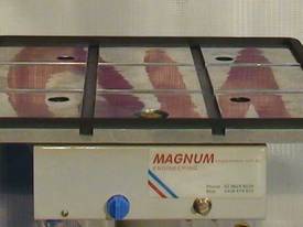 Magnum VT100 Vacuum Holding Table - picture0' - Click to enlarge