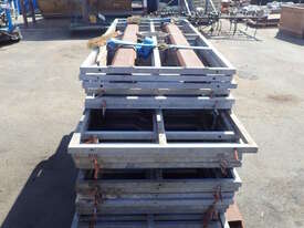 PALLET COMPRISING OF ASSORTED INFILL PANELS - picture2' - Click to enlarge