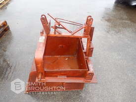 AGRIPARTS 3 POINT LINKAGE BUCKET ATTACHMENT - picture0' - Click to enlarge