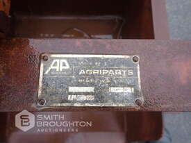 AGRIPARTS 3 POINT LINKAGE BUCKET ATTACHMENT - picture2' - Click to enlarge