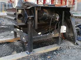 Heavy Duty Vibratory Soil Gravel Screener & belt conveyor - picture0' - Click to enlarge