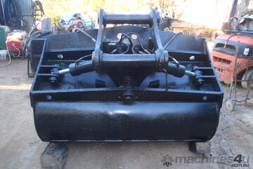 T E TE Tilt Bucket Suit 30 Tonner T E TE Tilt Bucket Suit 30 Tonner