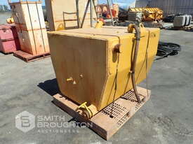 1 X CATERPILLAR 777 FUEL TANK - picture0' - Click to enlarge