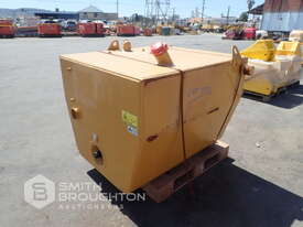 1 X CATERPILLAR 777 FUEL TANK - picture1' - Click to enlarge