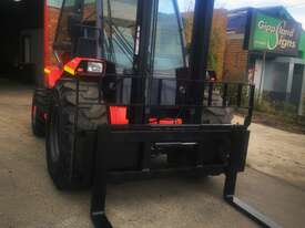 MANITOU M30-4 FORKLIFT - picture1' - Click to enlarge