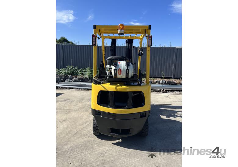 caption Forklift 1.5T Hyster Container Mast