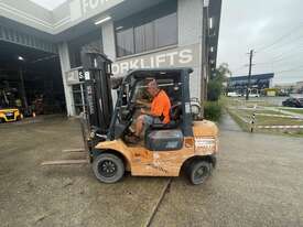 2.5 Tonne Toyota Forklift For Sale - picture0' - Click to enlarge
