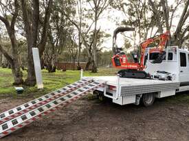 MELBOURNE MACHINERY 3.0 T FLAT BAR ALLOY LOADING RAMPS - 3.3 m LONG - picture1' - Click to enlarge