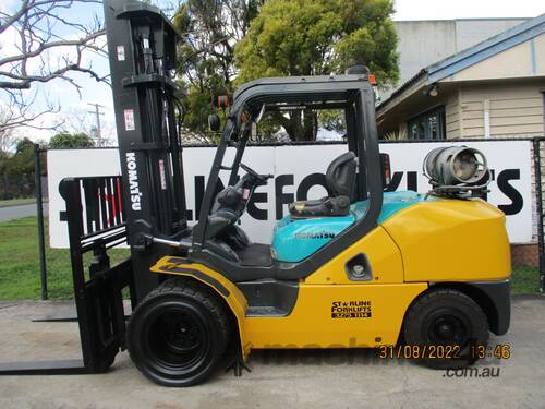 Komatsu 5 ton Fork Positioner, LPG Used Forklift #1713