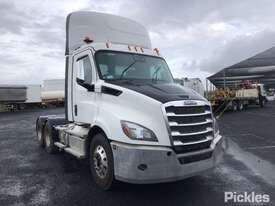 2021 Freightliner Cascadia - picture0' - Click to enlarge