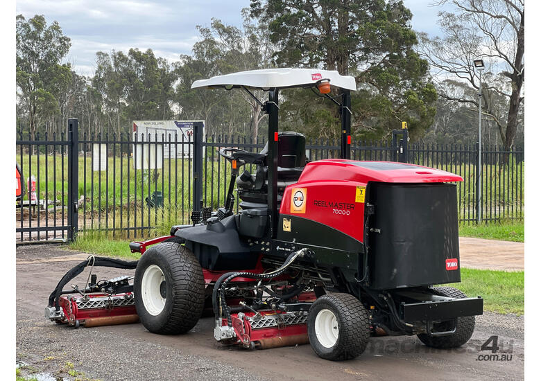 Used 2017 toro Reelmaster 7000D Turf Equipment in , Listed on Machines4u