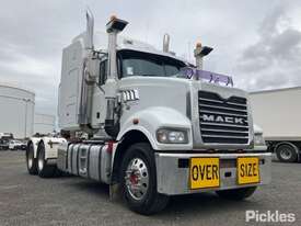 2013 Mack Trident - picture0' - Click to enlarge