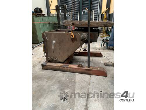 For Auction: Welding Positioner 5 tonne with tailstock