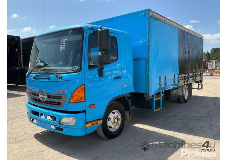 Buy Used Hino 2010 Hino FD1J Series 2 Tray Truck in , - Listed on ...