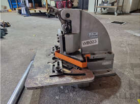 Sheet Metal Hand Notcher - 4 Ton - picture0' - Click to enlarge