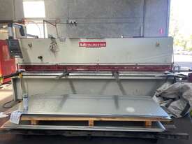 2016 GUILLOTINE - METALMASTER HG-4006 - picture0' - Click to enlarge