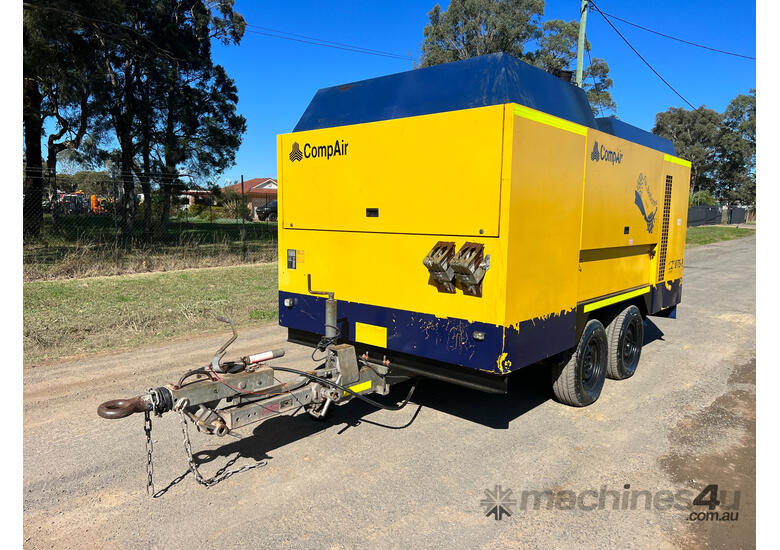 caption COMPAIR C270TS-9 Diesel Compressor