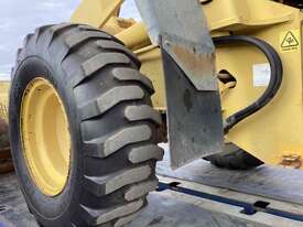 komatsu WA200-3 Wheel Loader - picture2' - Click to enlarge