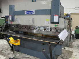 Steelmaster 2.5m x 17 Tonne Hydraulic Press Brake Folder - picture0' - Click to enlarge