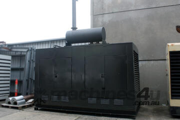 MACFARLANE - 300kVA Pre-owned Detroit Enclosed Generator
