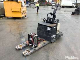 Crown PE4500 Electric Pallet Jack - picture1' - Click to enlarge