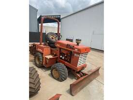 DITCH WITCH 3500 TRENCHER - picture0' - Click to enlarge