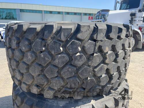 2 x Michelin 24 R 21 Tyres