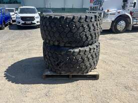 2 x Michelin 24 R 21 Tyres - picture1' - Click to enlarge