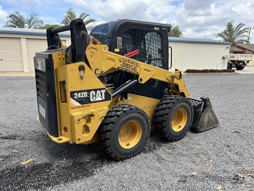 Used 2014 Caterpillar 2014 CAT 242D SKID STEER LOADER PACKAGE Skid
