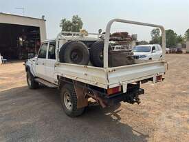 Toyota Landcruiser - picture2' - Click to enlarge