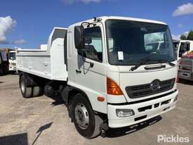 2003 Hino GH1J Tipper - picture0' - Click to enlarge