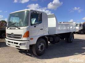 2003 Hino GH1J Tipper - picture1' - Click to enlarge